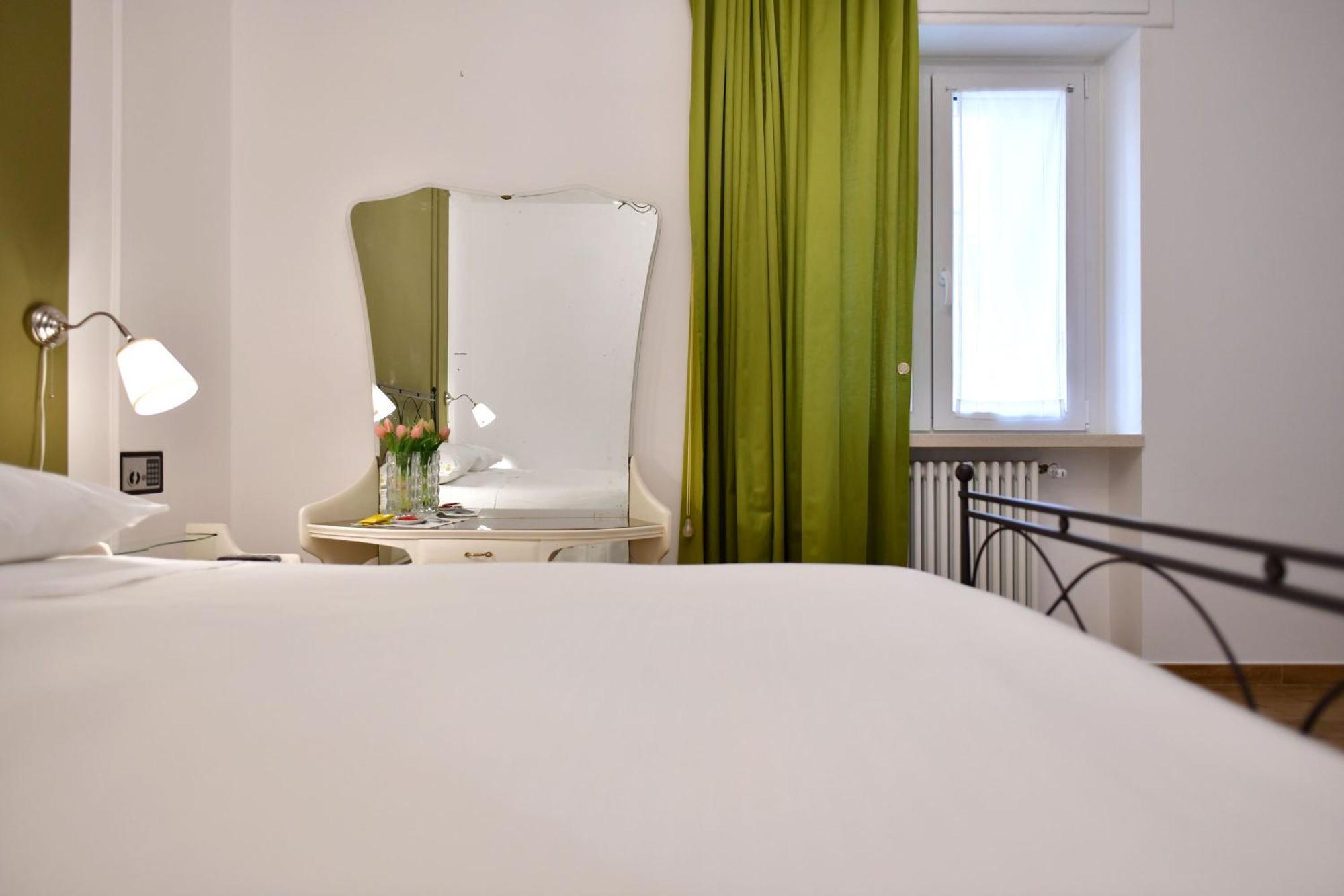 Interno 45 3*